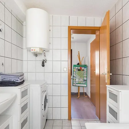 Stilvoll Uebernachten In Sonneberg, Cleaning Included 公寓 松讷贝格