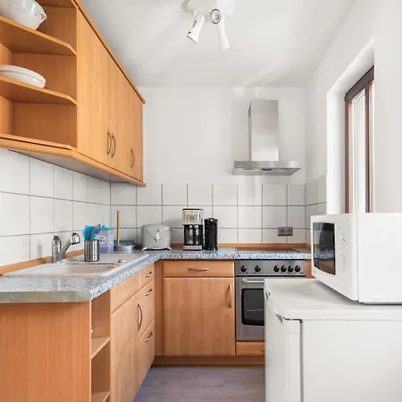Stilvoll Uebernachten In Sonneberg, Cleaning Included 公寓 松讷贝格